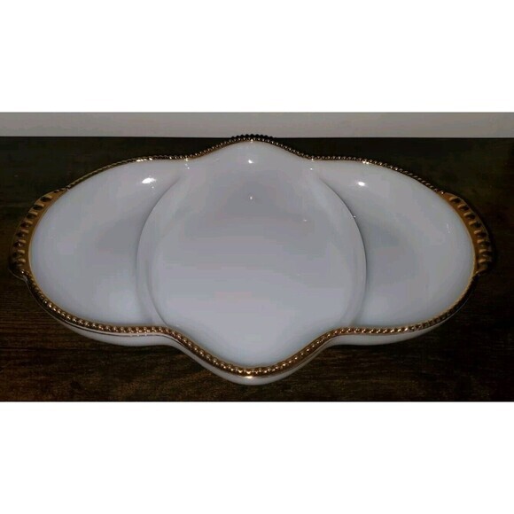 Vintage Fire King Oven Ware 11"‎ 3 Compartment Milk Glass Dish w Gold Bead Edge - Picture 6 of 9